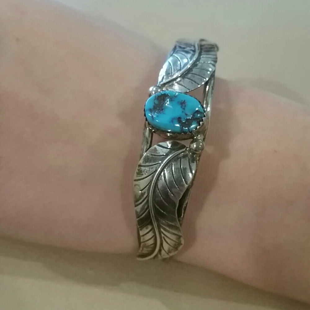 Vintage .925 Sterling Silver and Turquoise Cuff